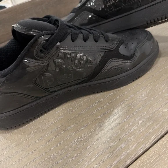 Dior Men's Glossy Black Sneakers - Picture 6 of 8
